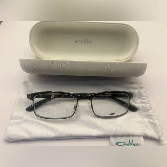 Authentic Oakley Ophthalmic (Rx) Women’s Taxed Olive Frame - Picture 1 of 15